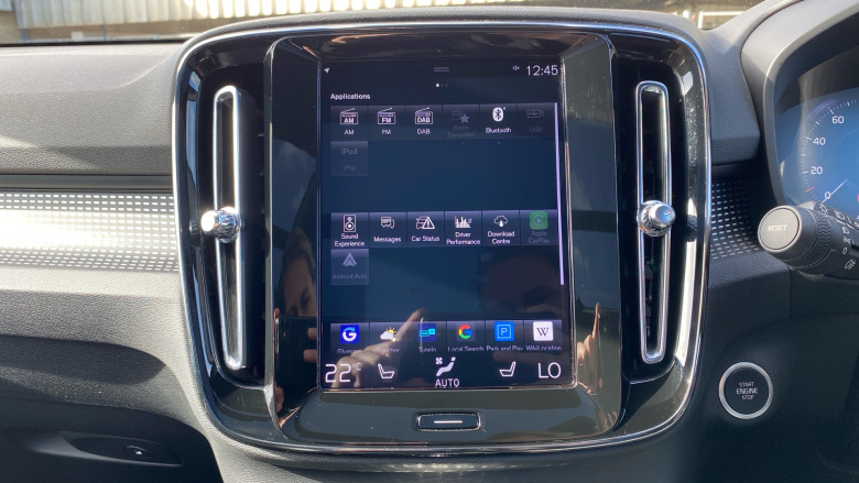 Volvo Xc40 2.0 T4 R DESIGN Pro 5dr Geartronic Petrol Estate